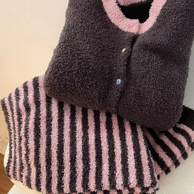 

Новый модный пижамный комплект, женские осенне-зимние кардиганы из кораллового флиса, пижамы в полоску, пижамные штаны, домашняя одежда из полуфлиса