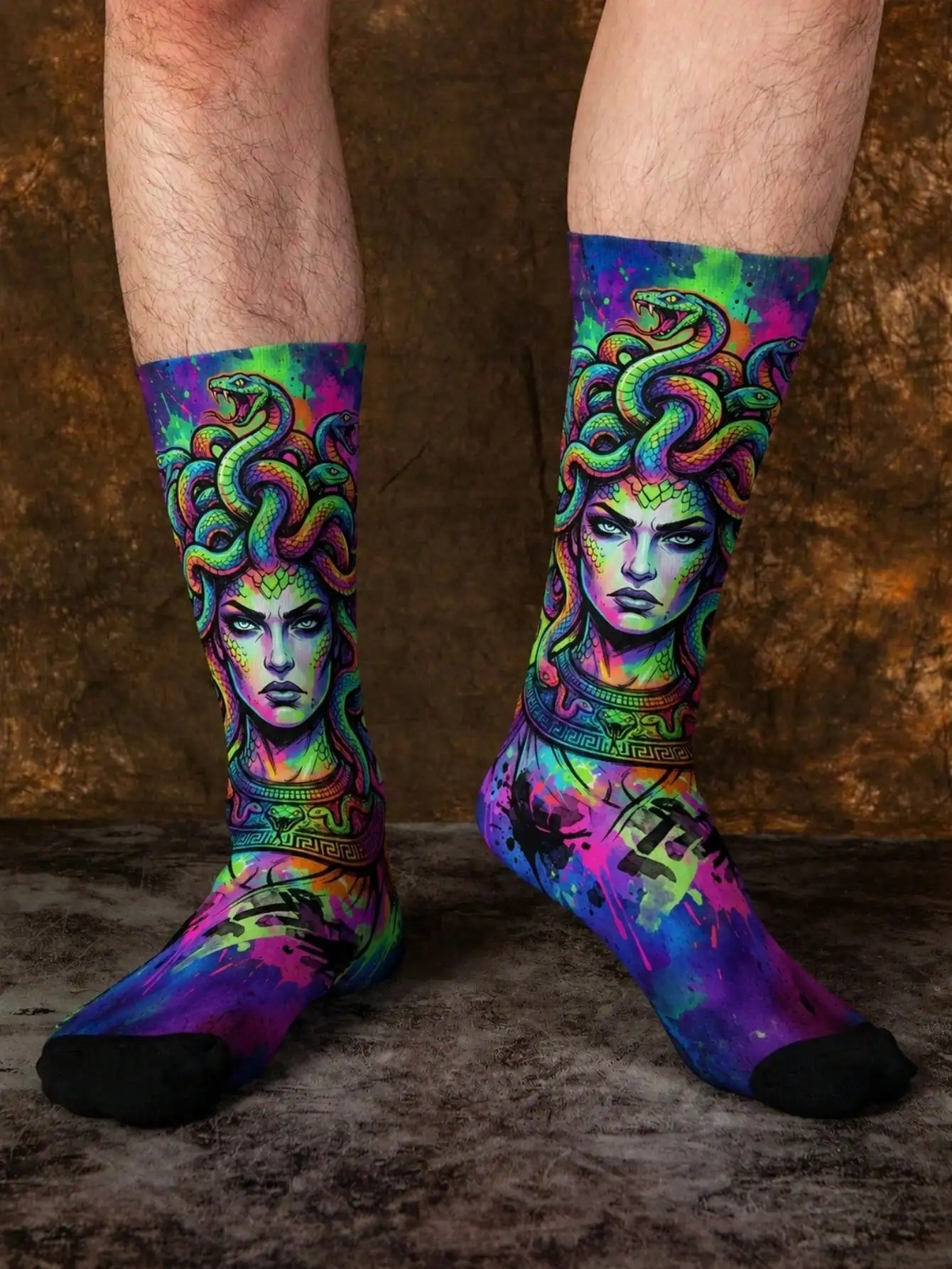1 Pair of Unisex Medusa Pattern Mid-Calf Socks, Neon Gradient Graffiti Style Breathable Summer Mid-Calf Socks, Retro Mythological Elements Trendy Socks