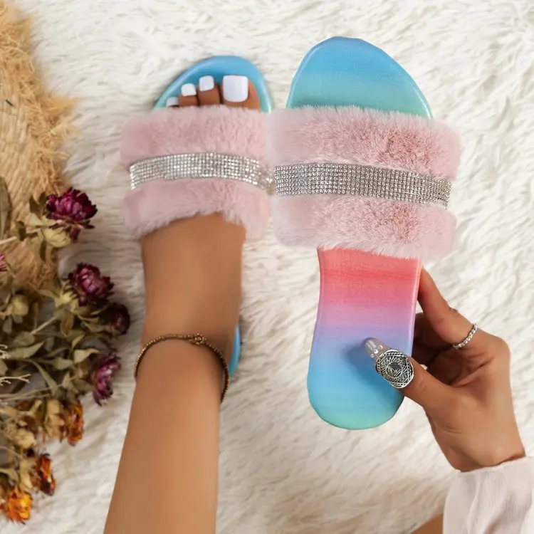 

HOT NEW Pink home fashion wild hair slippers winter new bright diamond warm sandals female flip flop flat with interior