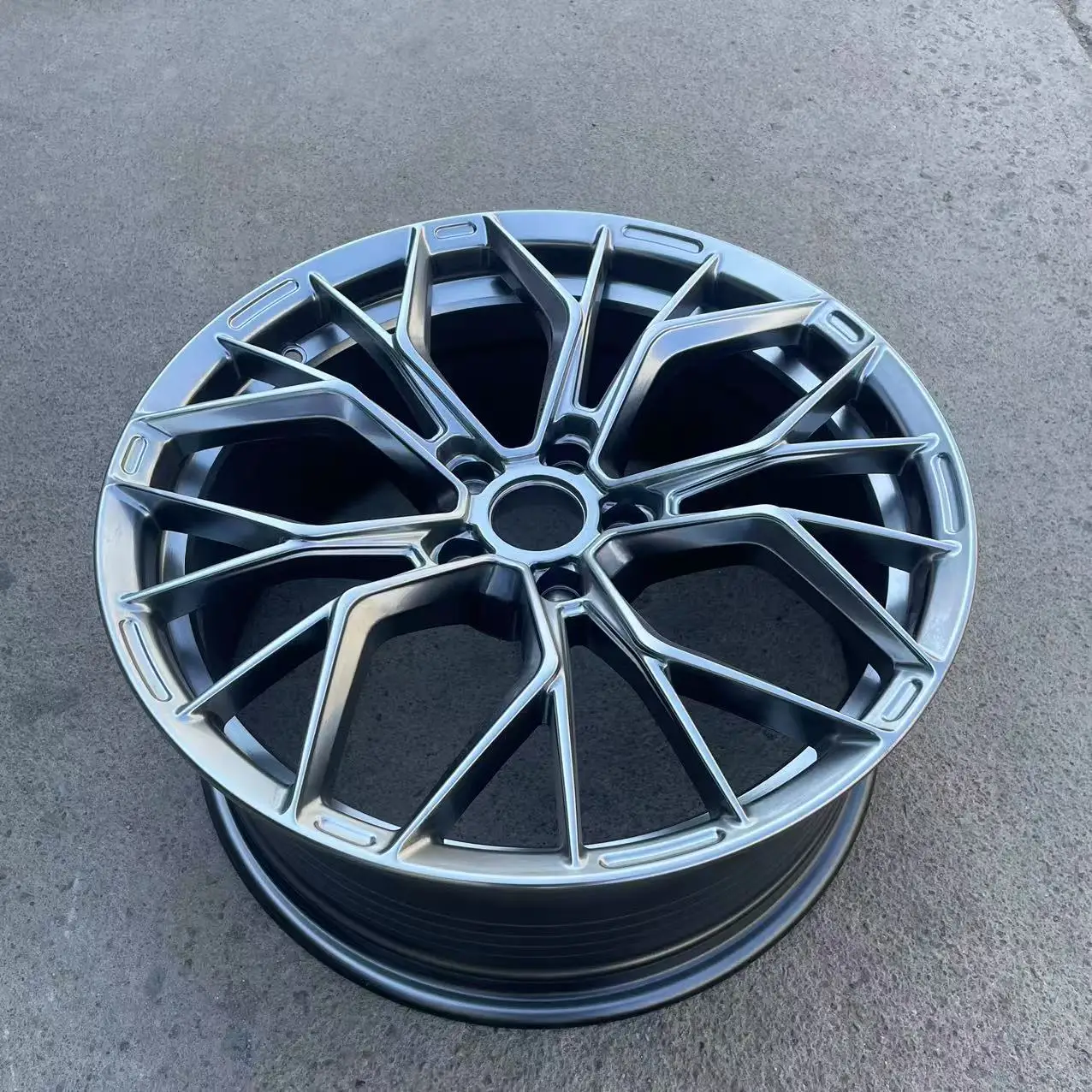 17-19 Inch Hyper Black Concave Multi Spoke Flow Form Aluminum Alloy Passenger Car Wheels TUV Certified Rims