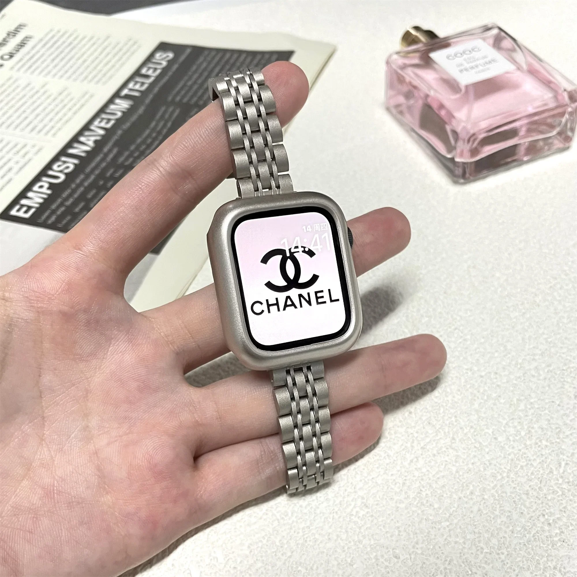 Bracciale da ragazza in metallo per cinturino Apple Watch 40mm 8 7 41mm/45mm 38mm 42mm 44 per cinturino in acciaio inossidabile di lusso iWatch starlight