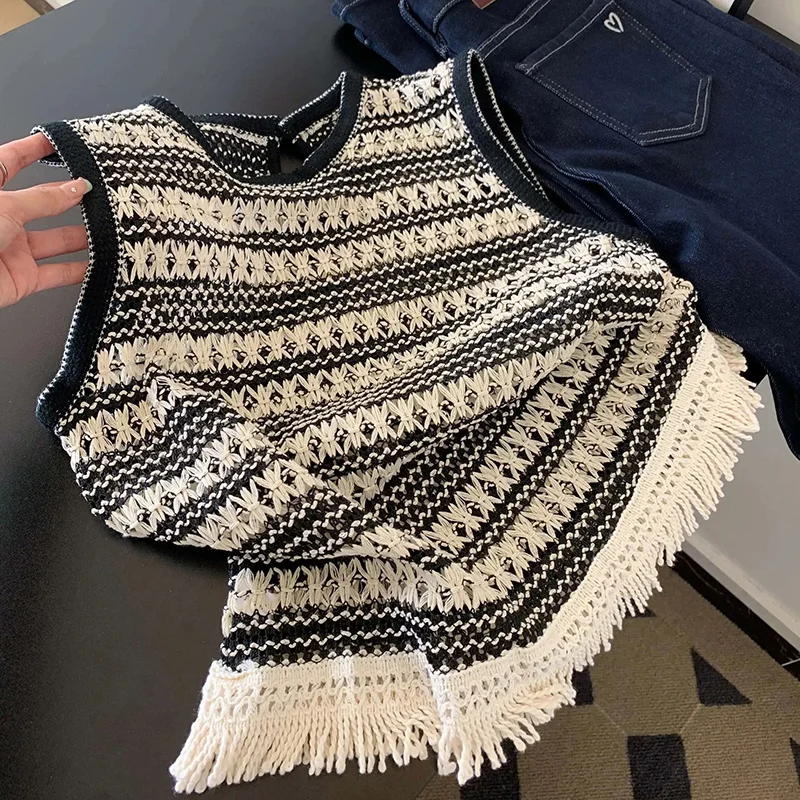 

Bohemian Style Knitted Summer Woven Hollow Sleeveless Tassel Hem Women's Vest