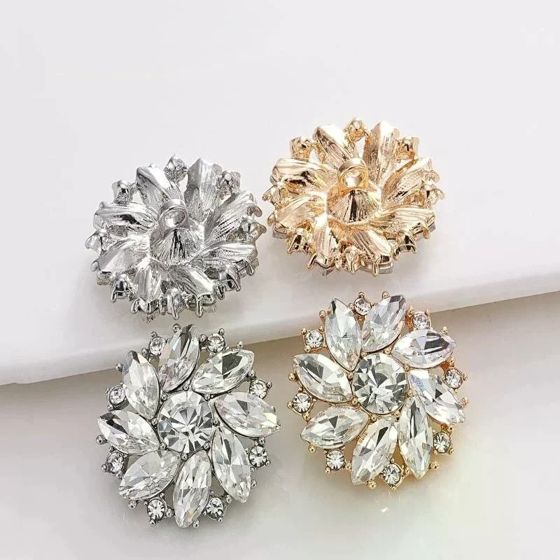 2/4Pcs Sparkling Rhinestone Flower Shaped Metal Button Suitable For Decorative Buttons On Clothing