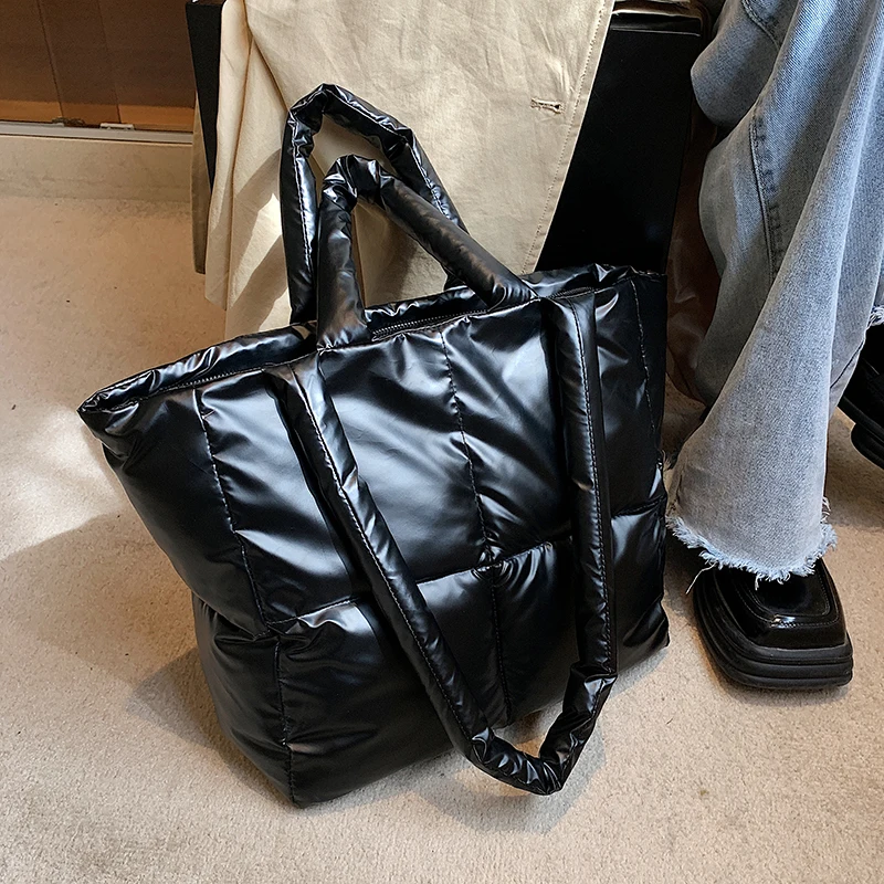 Alta capacidade de inverno grande tote 2022 bolsas acolchoadas designer mulheres sacos ombro luxo grande para baixo algodão sacos de compras bolsas