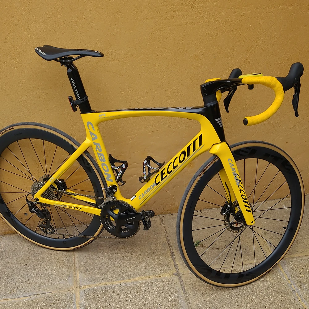 

2025 Новейший 700C полностью скрытый шоссейный велосипед, полностью углеродное волокно, сквозная ось, дисковый тормоз, велосипедная рама, карбоновый руль, вилка, подседельный штырь