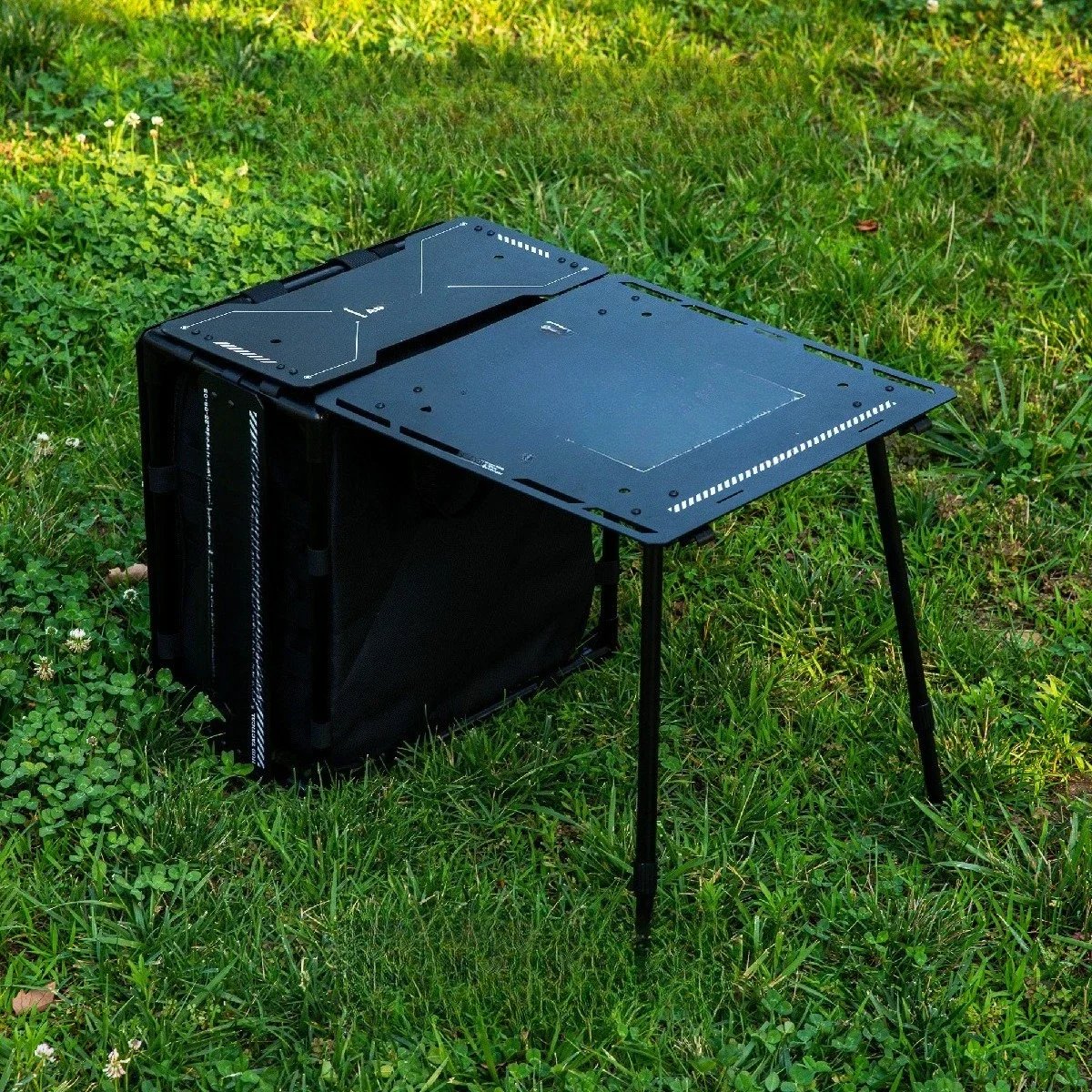 Outdoor tactical hub removable folding barbecue table