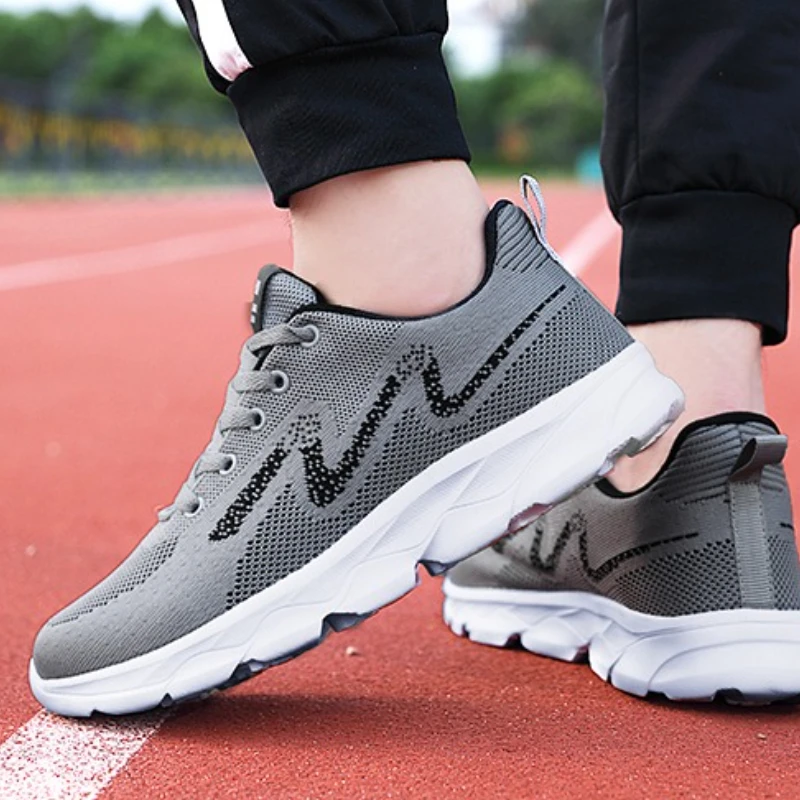 

Best-selling Large-sized Summer Breathable Flat Lace-up Men's Shoes Low-top Flyknit Casual and Lightweight Sports Shoes