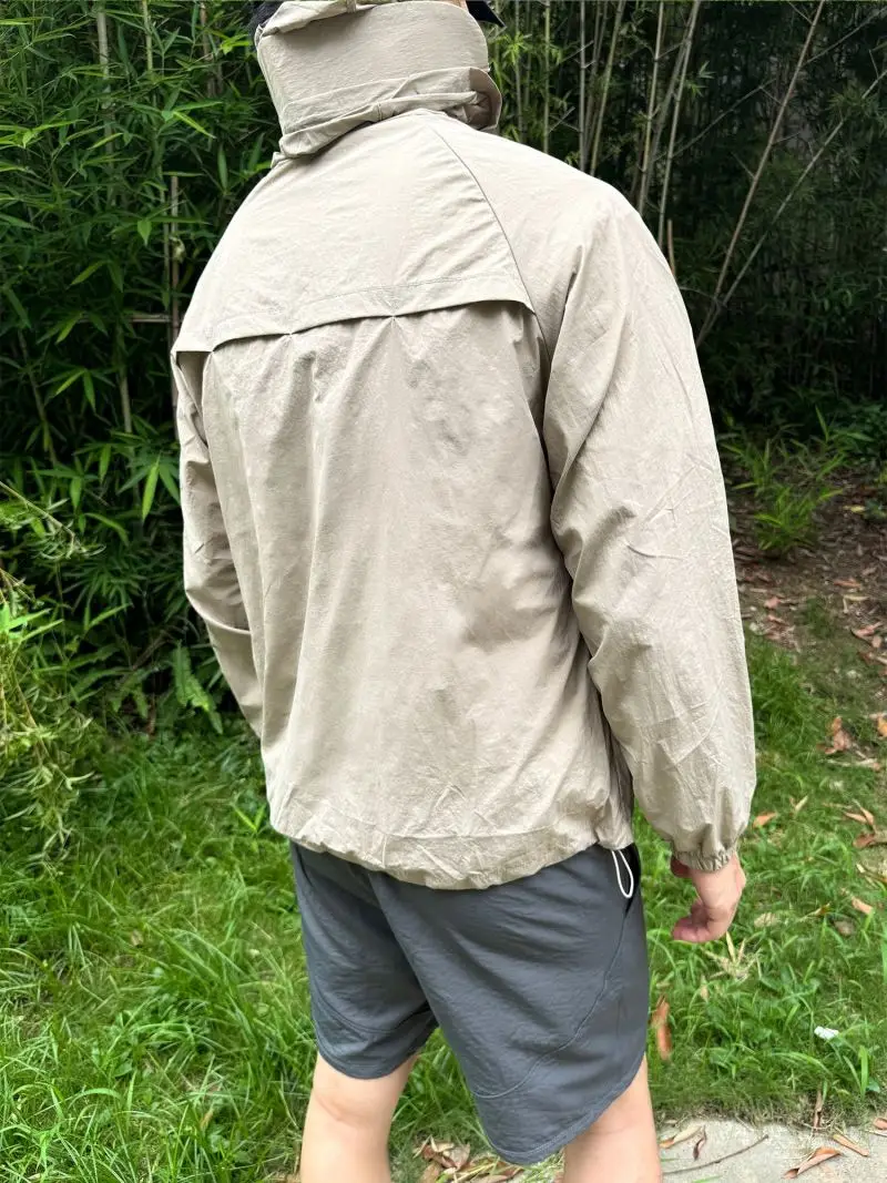 Herren Sommer-Kühljacke mit Sonnenschutz UPF50+, Schnelltrocknend, Atmungsaktiv, mit Kapuze, Windbreaker für Outdoor-Aktivitäten, Wandern, Camping, Radfahren – Detail 26