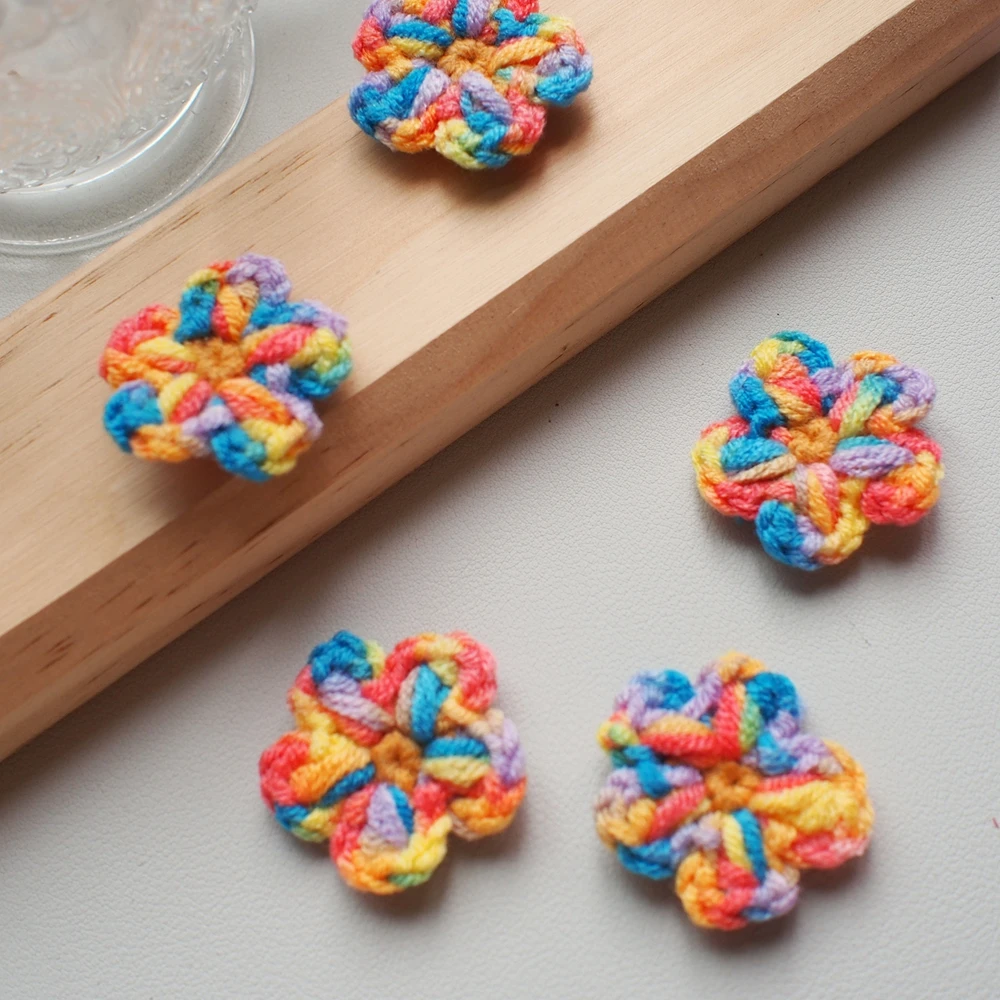 

20Pcs 3cm Rainbow Color Crocheted Flowers 5 Petals 3D Flower Knitted Quilt Applique Patch for Craft Ornament Hair Clips Decor