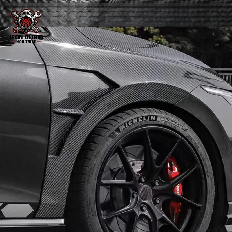 Suitable for MK8 Gti R is Volkswagen 8th generation fenders, Golf 8 wet carbon fiber fender modification view 4