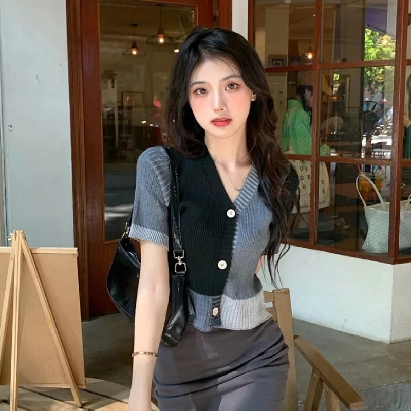 

Knit Crop Top Short Sleeve T Shirt V-Neck Thin Cardigan Slim Aesthetic Korean Fashion Woman Blouse 2023 Summer Free Shipping