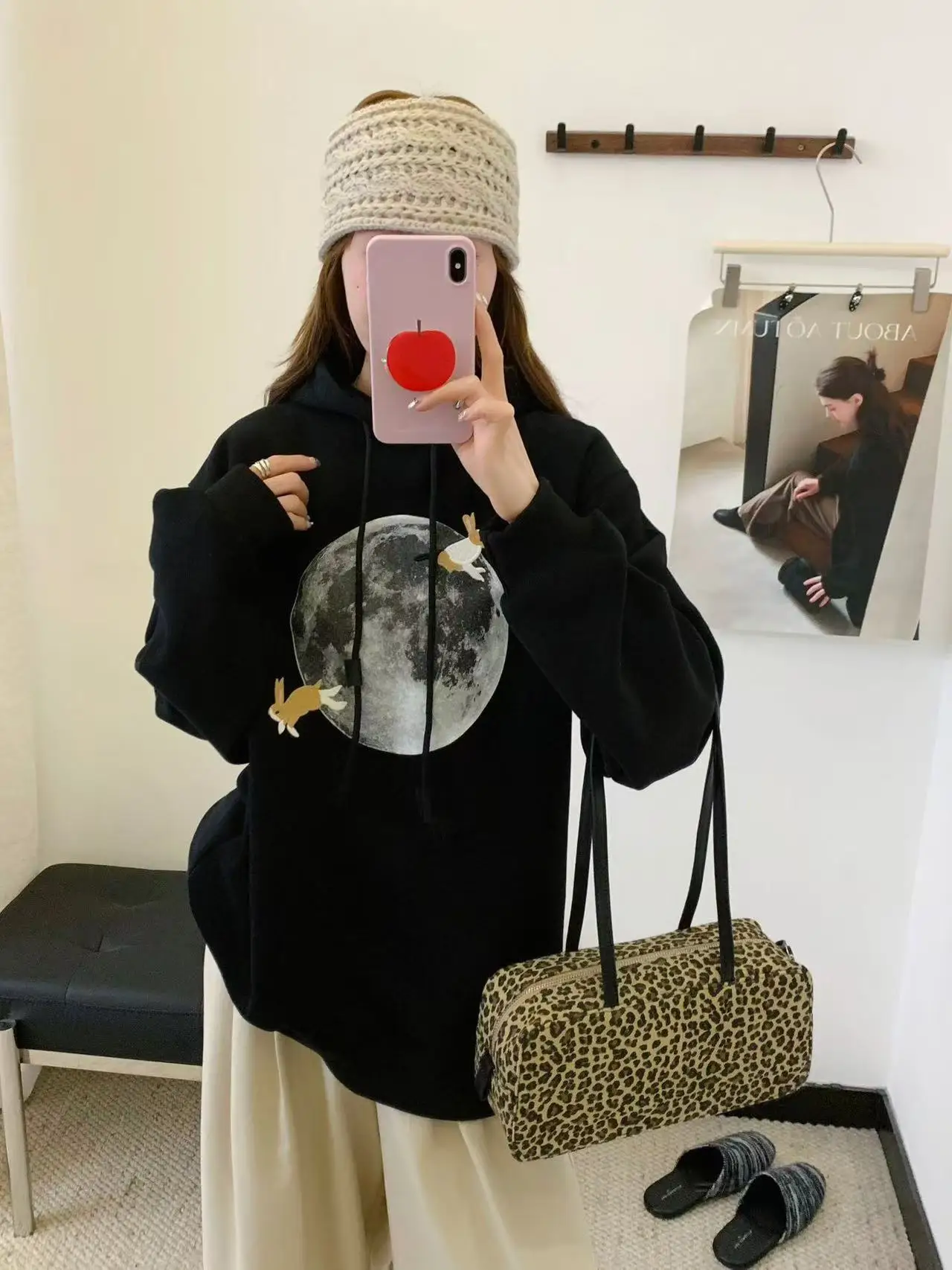 Korean Style Moon Rabbit Embroidery Long Sleeve Hoodie Women Autumn New Oversized Casual Sweatshirt