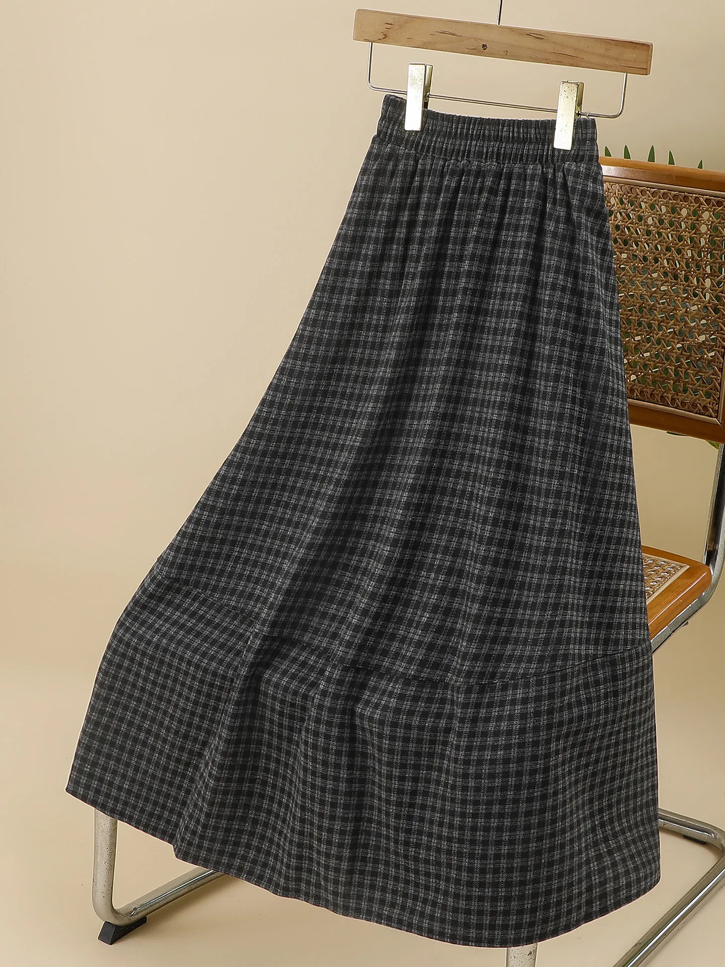 Women Fashion Plaid Woolen Skirts 2026 Autumn Winter High Waist Thick Long Skirt Female Loose Warm Umbrella Skirts U602