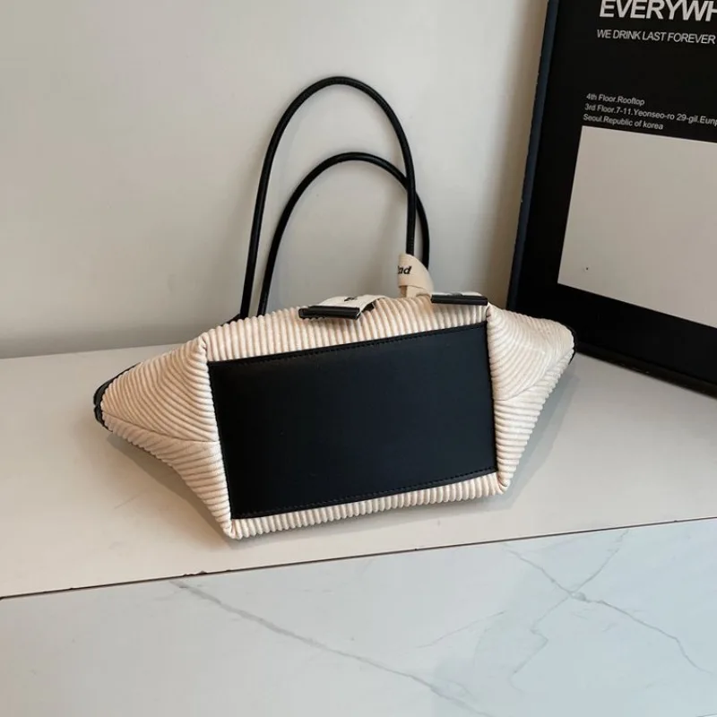 

Ladies Diaper Bag Elegant Classic Designer Leather Handbag Shoulder Crossbody Bag Minimalist Commuter