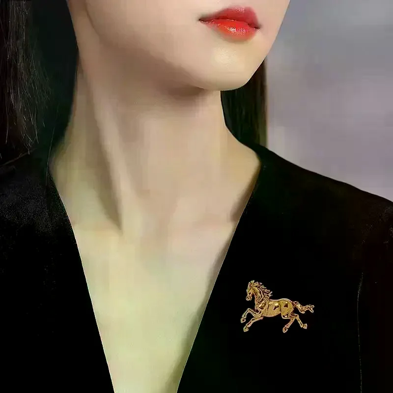 Enamel Horse Racing Brooch For Women Unisex Alloy Animal Brooches Clothing Accessories Corsage Jewelry Gift