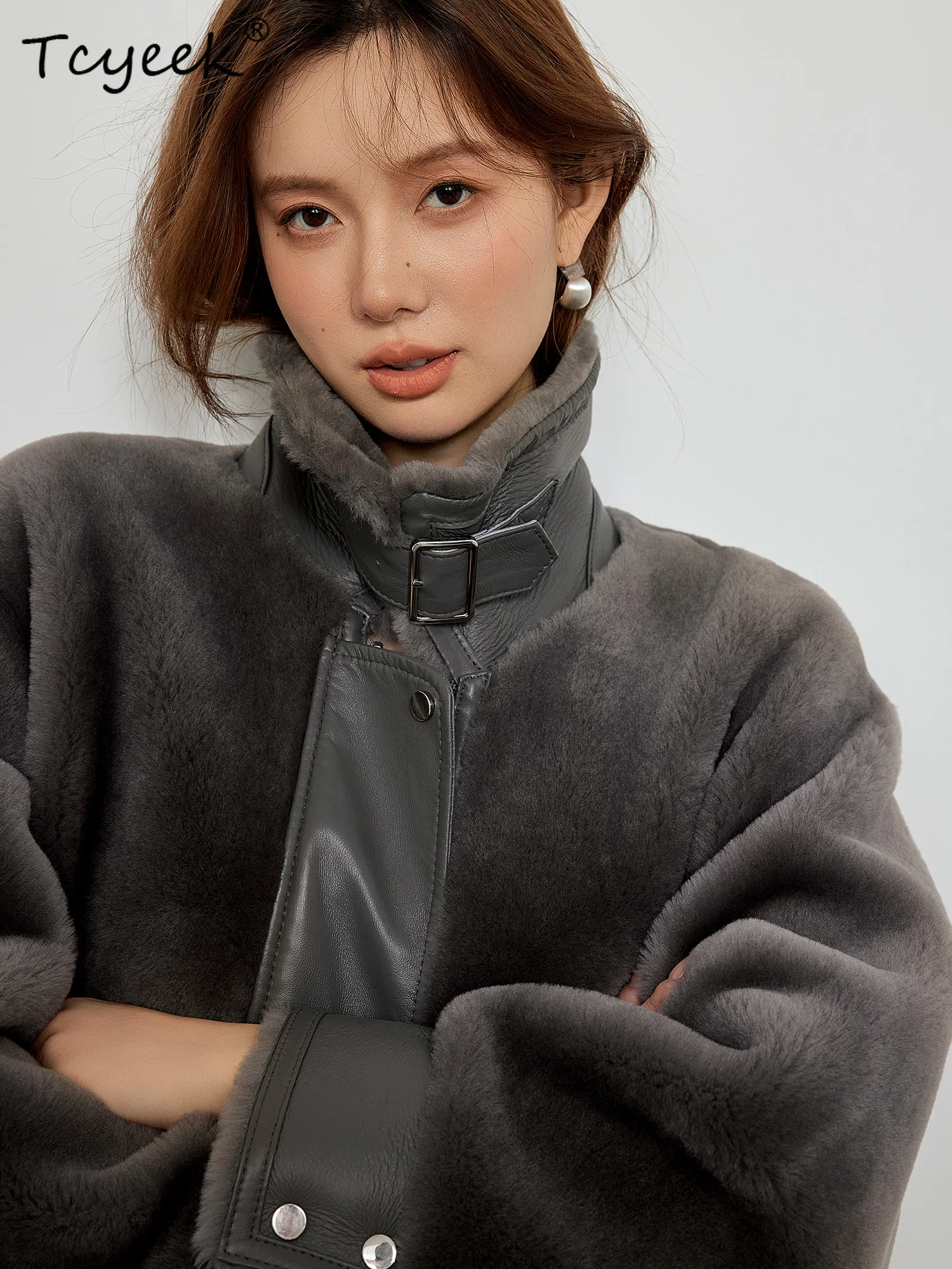 Tcyeek Genuine Wool Autumn Winter High End Fur Integrated Solid Color Medium Length Women's Lamb Wool Fur Coat Fourrures Femme