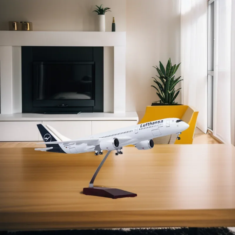 

Airplane Airbus A350 Lufthansa Airline Model 1/142 Scale 47CM W LED Light & Wheel Diecast Resin Plane Decoration Ornaments