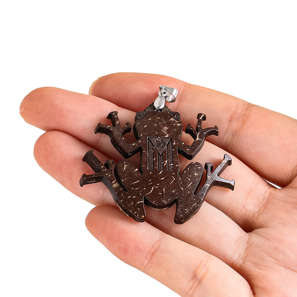 Eco-friendly Dried Coconut Shell Frog Necklace Vintage Natural Brown Brown Gradient Colour Creative Pendant Niche Design Jewelry