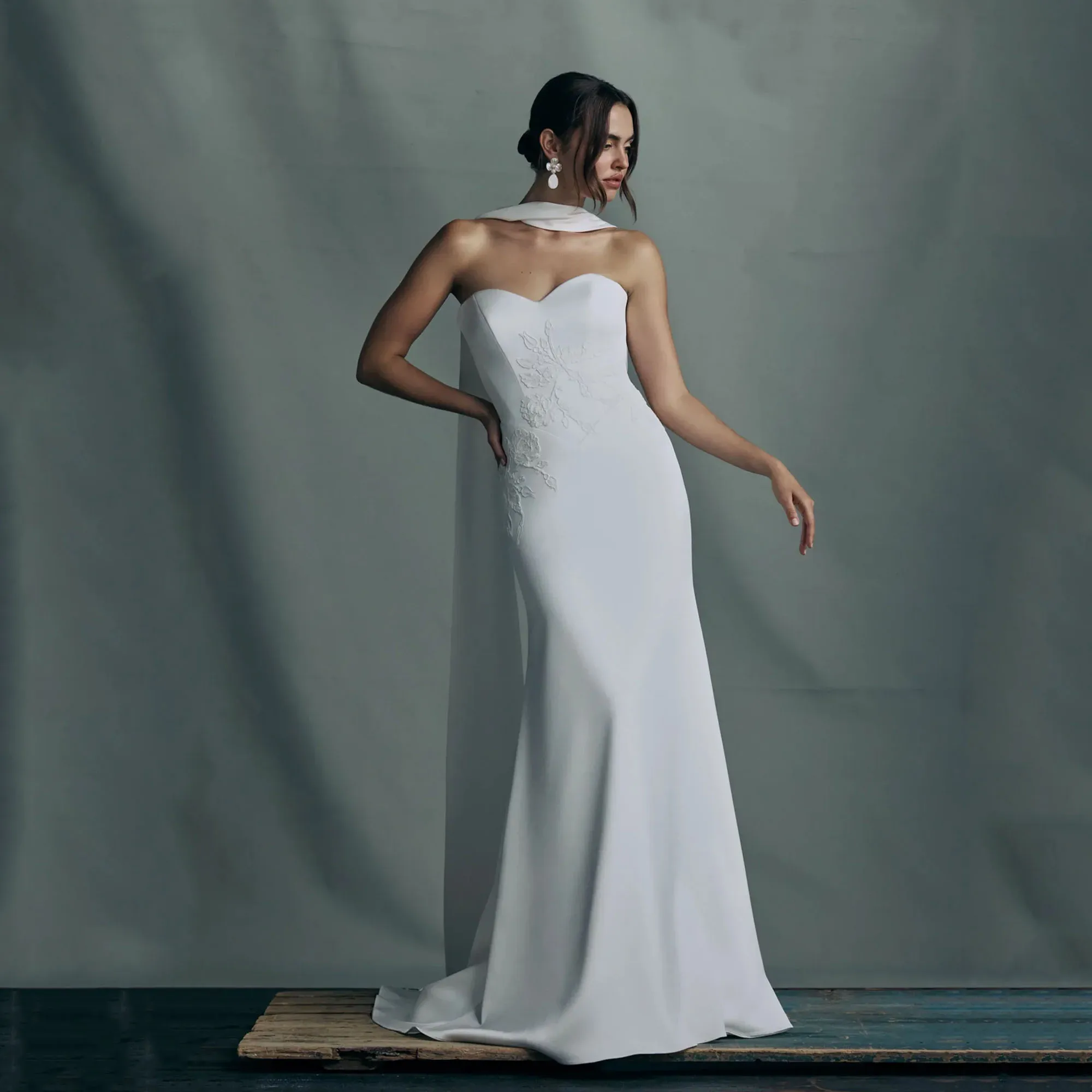 Mermaid Wedding Dress Satin With Long Draped Ribbon Lace Appliques Backless Strapless Bridal Gown Customized Vestidos De Novia