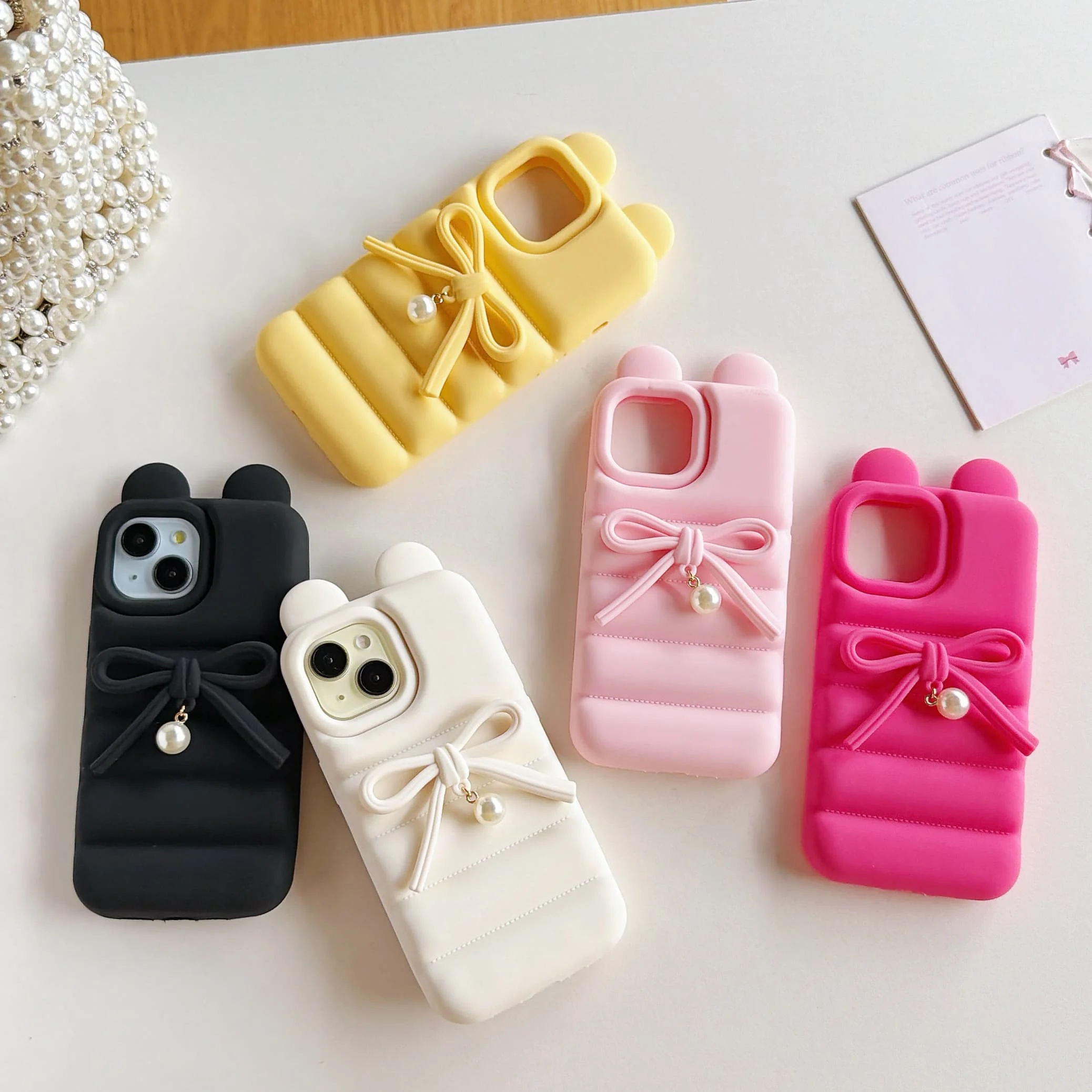 Funda de silicona suave 3D con orejas de conejo, lazo de perlas y diseño de Puffer para iPhone 17 Pro Max 16 15 14 13, a prueba de golpes, estilo femenino