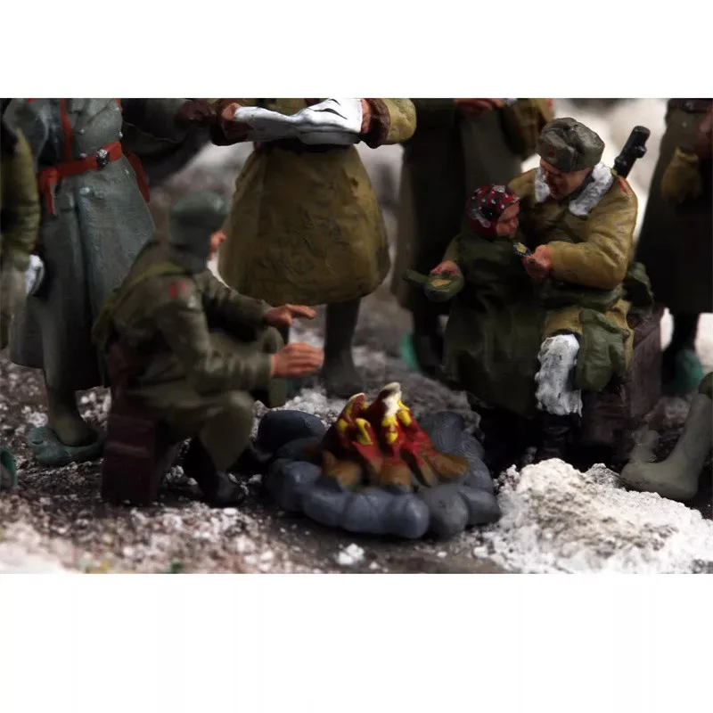 

Масштабная модель 1:72, напечатанная на 3D-принтере, 9 фигурок советских солдат, ожидающих под теплым зимним солнцем, с ребенком и костром, коллекционная серия