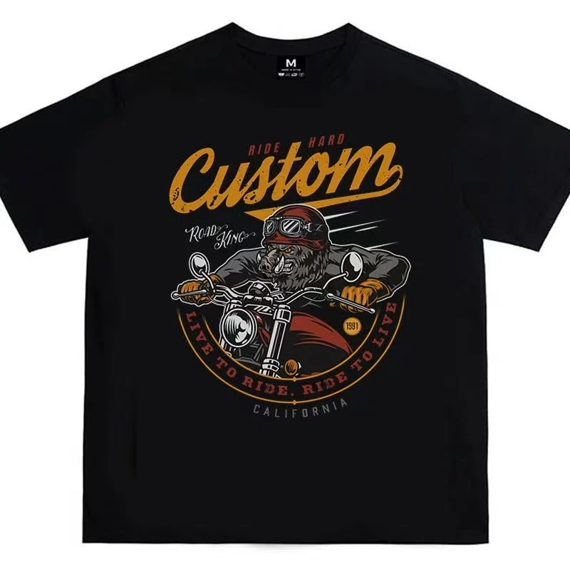 ملابس خروج فضفاضة وغير رسمية للرجال والنساء مع سويت شيرت برقبة دائرية مطبوع عليه دراجة نارية قديمة لخريف وشتاء 2025