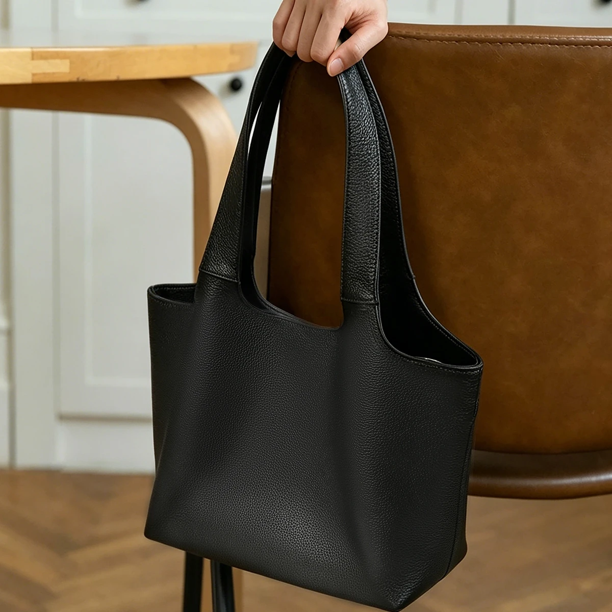 Elegant and Stylish First-Layer Cowhide Tote Bag, Lazy Style Soft Leather Shoulder Bag, Simple New Style Women's Bag