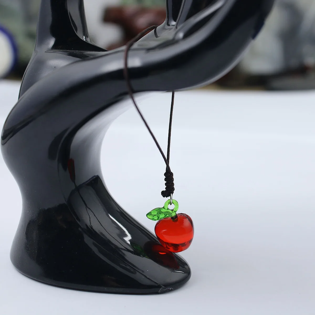 لعبة الحب والمساحة العميقة Caleb المفاتيح تأثيري سلسلة هواتف حبل كيرينغ أبل قلادة مفتاح سلسلة حقيبة اكسسوارات هدايا عيد الميلاد