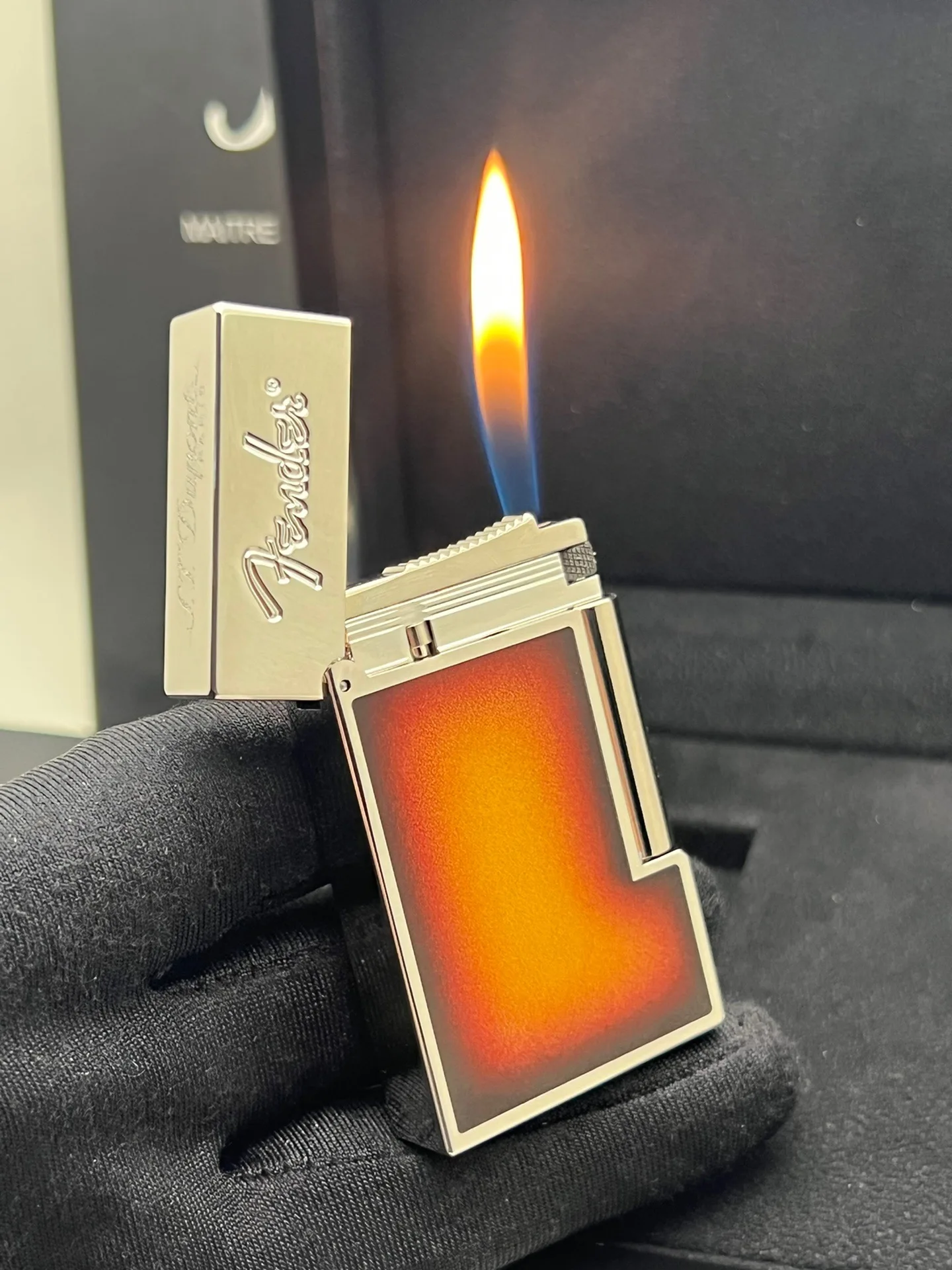 Metal Personalized Creative Gas Lighter Grinding Wheel Ignition Reflatable Multifunction Lighter Cigarette Accessories Gift Box