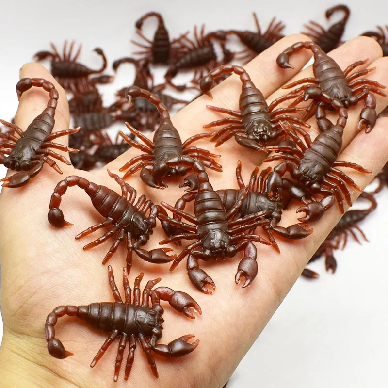 5-50Pcs แมลงสาบตลกตลกตกแต่ง Props ของเล่นยาง Gags Jokes ของเล่นที่น่ากลัวจําลองพลาสติก Centipede