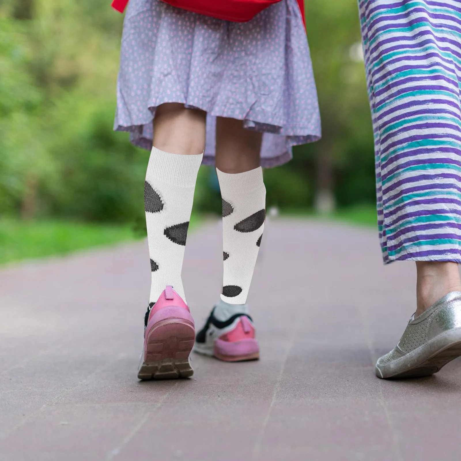 

1Pair Kids Polka Dot Knee High Socks Over The Knee Warm Winter Socks Soft Breathable Non Slip Child Stockings for Toddlers