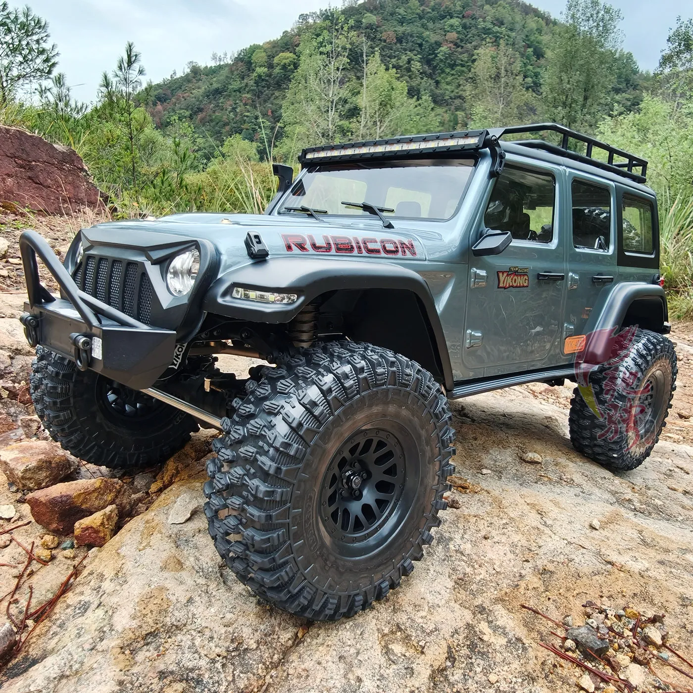 

Радиоуправляемый внедорожник Yk4082 V3 1/8 RC Rock Crawler Jeep Rubicon 4WD с блокировкой дифференциала и переключаемой трансмиссией. Отличный подарок.