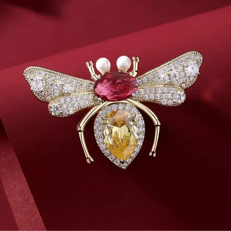 1Pc Vintage Bee Brooches for Women Men Retro Insect Pins Accessories Party Gifts Spring Summer Holiday Gift 2025 Trend