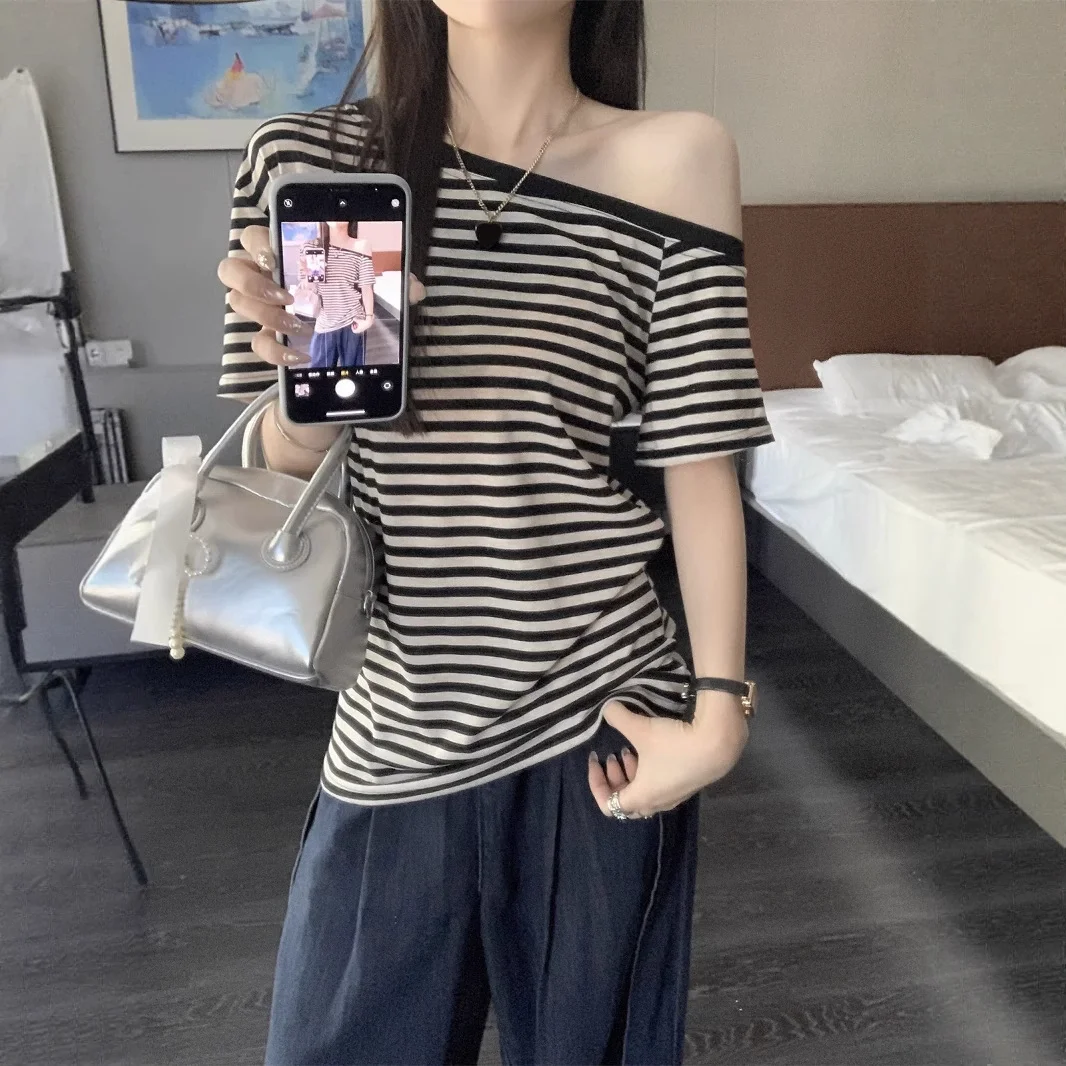 

Spring Summer New Style T-shirt Striped Loose Casual Fashion Commuter Style Tops Short-sleeved Slanted Shoulder Retro Clothes