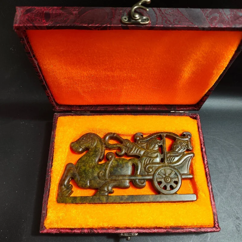 Antique Craft: Han Dynasty Seraphinite Horse-drawn Cart Gift Box, Distressed Xiu Jade Ornament