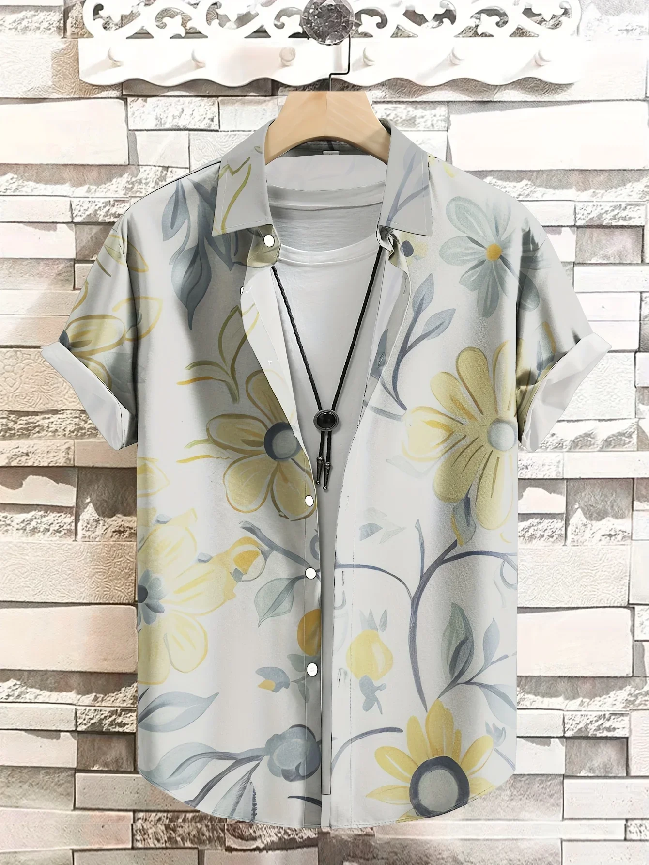 Hawaiian style shirts men's loose short sleeve tops, beach vacation and weekend adventure 3d printed striped print shirts