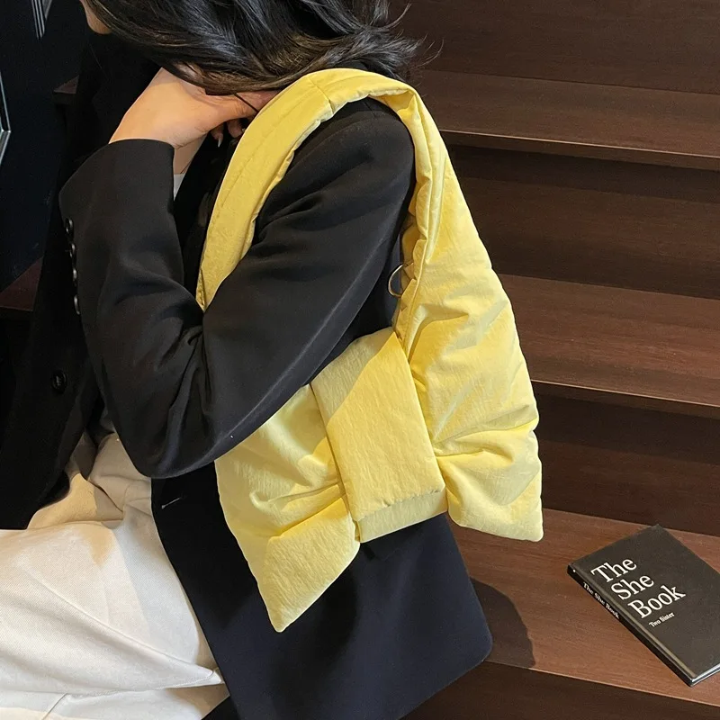 

2025 Designer Tote Bags Butterfly Nylon Shoulder Bags Casual Commuter Travel Handbags Large Capacity Bubble Women Bag