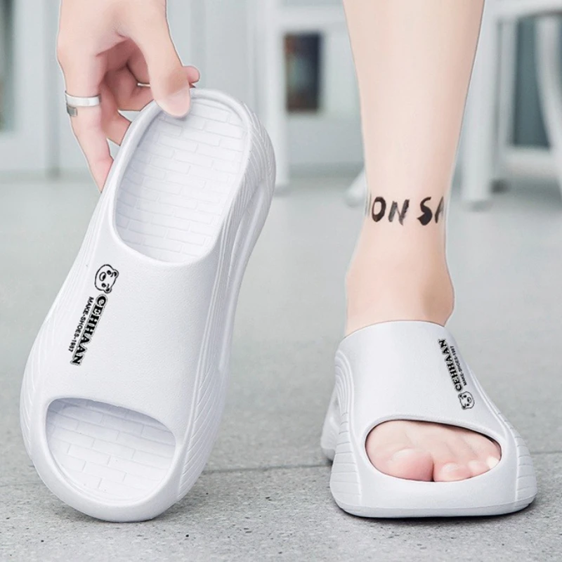 

Мужская летняя мягкая повседневная верхняя одежда, однотонные тапочки простого дизайна, пляжные однотонные противоскользящие прогулочные тапочки большого размера