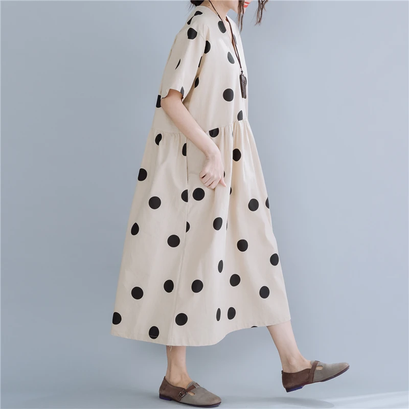 ชุดเดรสลายจุดสำหรับผู้หญิงไซส์ใหญ่ สไตล์ศิลปะ ทรงหลวม คอวี ความยาวปานกลาง ปกปิดหน้าท้อง ช่วยให้ดูผอมลง เหมาะสำหรับฤดูร้อน