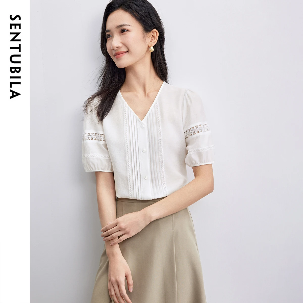SENTUBILA Office Lady Women's Shirt 2025 Korean Tops Summer Puff Sleeve V Neck Single Breasted Elegant Blouses152C87861