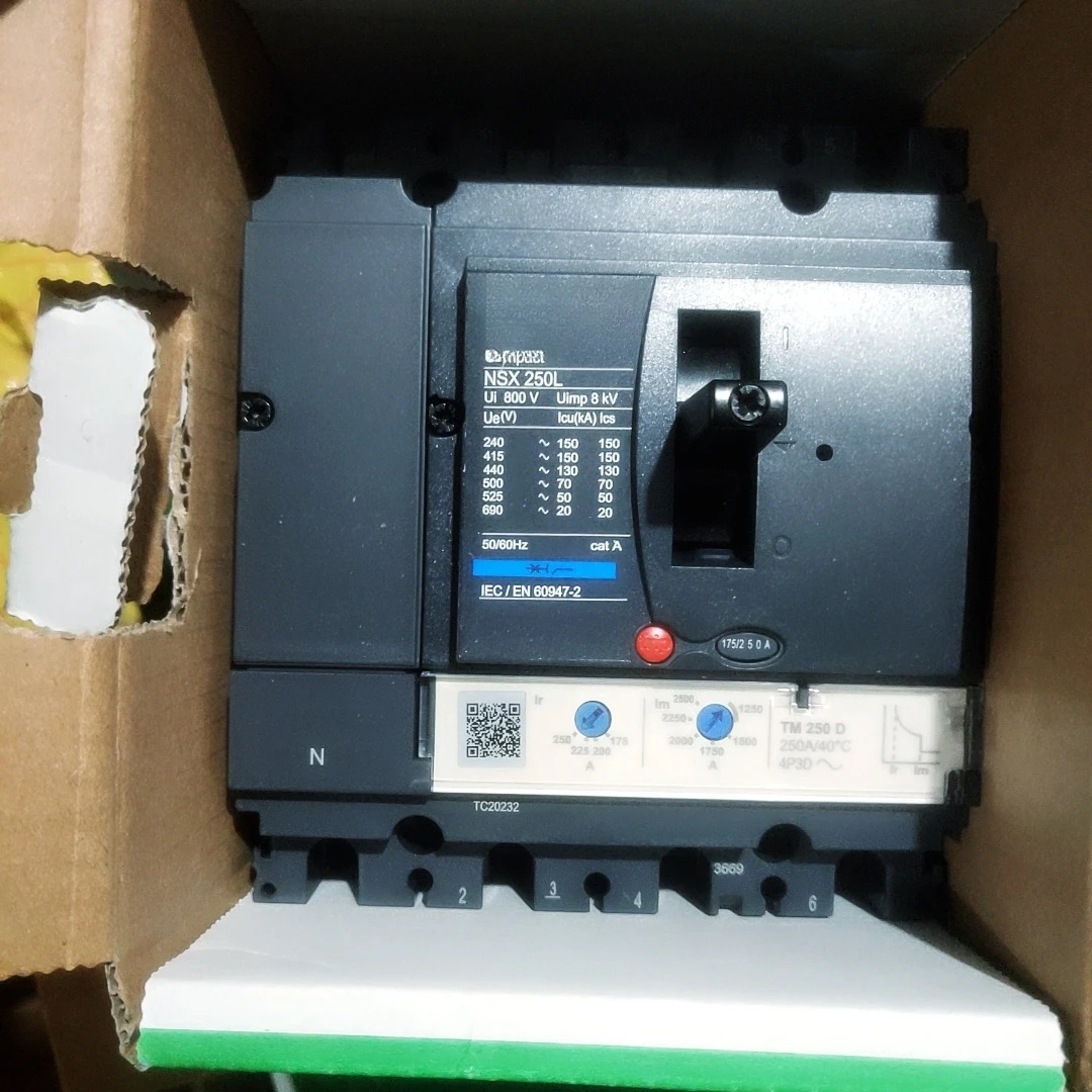 LV 431410 TM25043 NSX250L 4P 250A