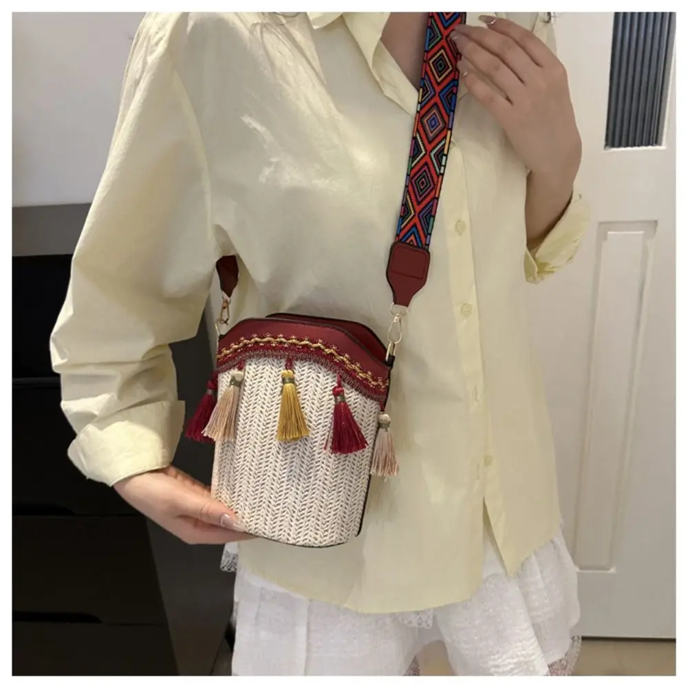

Large Capacity Weave Straw Bag Fringe Messenger Bag Tassel Shoulder Bag Handbag Geometric Ethnic Style Crossbody Bags Women
