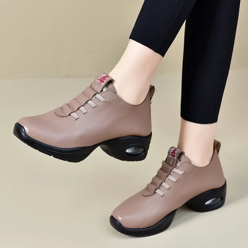Dancing Shoes For Women Sports Feature Modern Dance Jazz Shoes Soft Outsole Breath Dance Shoes Female Waltz Sneakers 