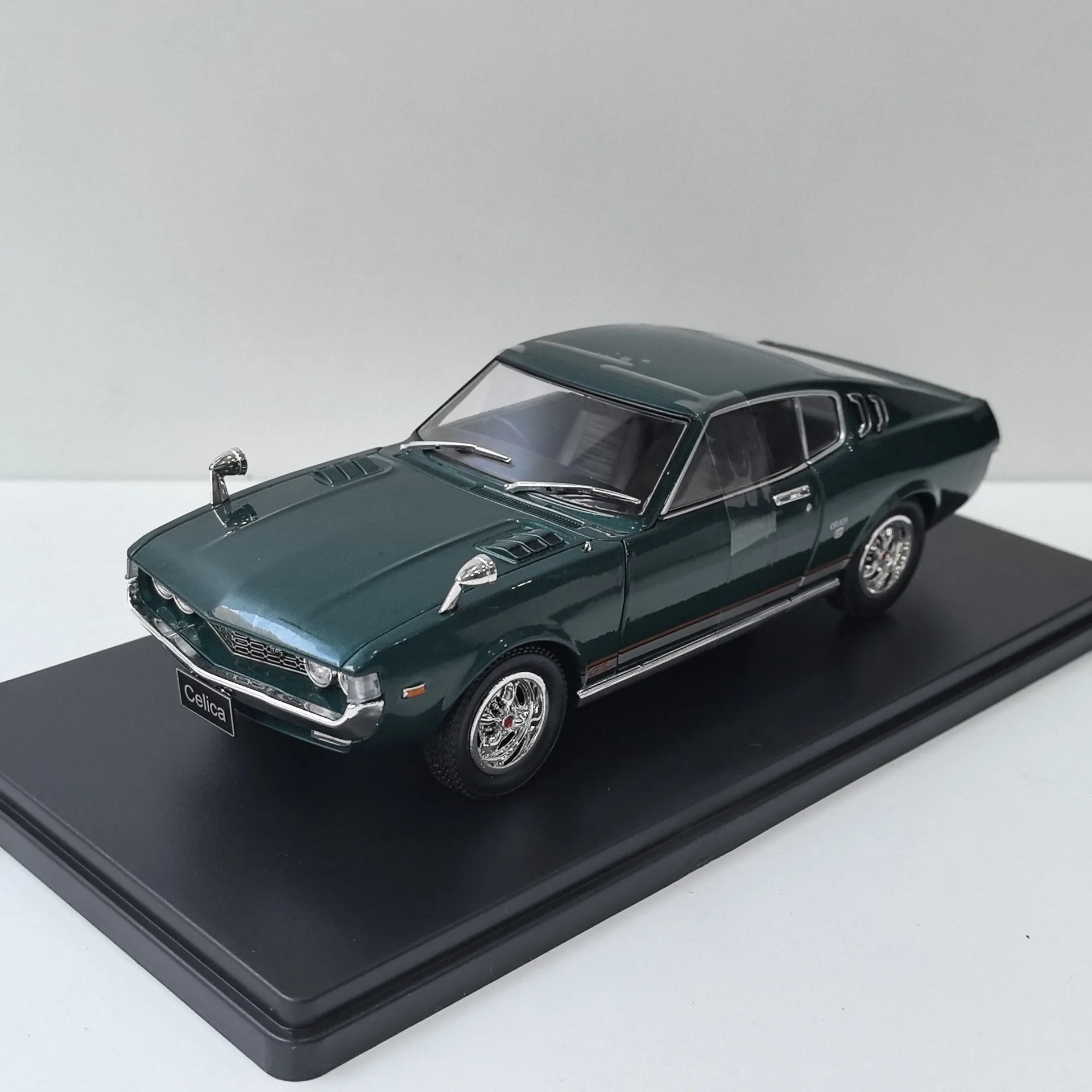 Diecast WHITEBOX 1/24 Scale TOYOTA Celica LB 2000 GT Alloy Car Model Collectible Toy Gift Souvenir Display Ornament