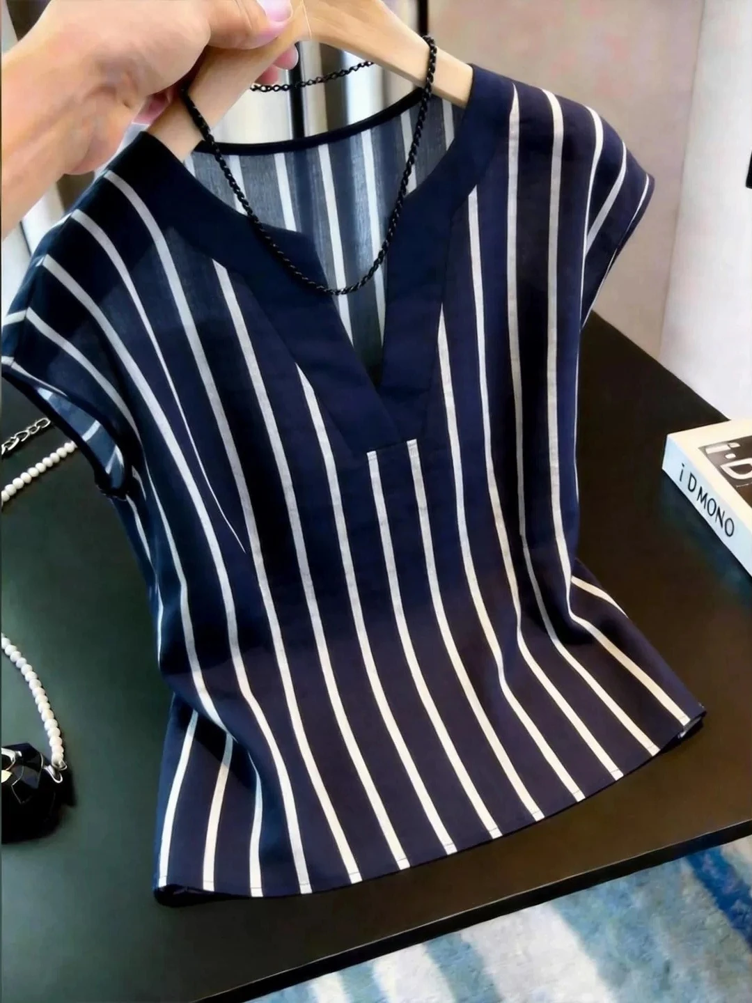 

Chic Korean Design Short Sleeve Striped Top Commute Casual Style Summer Versatile Shirt Elegant Straight Cut Ladies Fashion