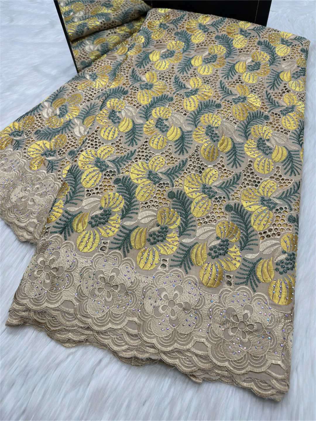 

Кружевная ткань SJ Lace Nigerian Swiss Voile, высококачественная, 5 ярдов, вышитая африканская хлопковая кружевная ткань 2026 для женщин из Нигерии