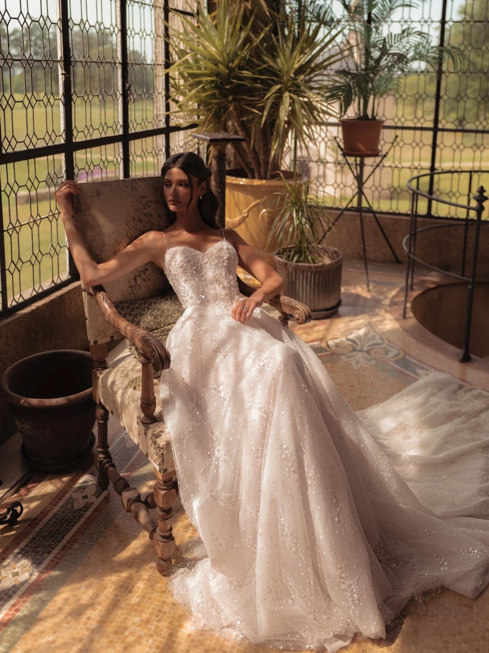 Perle nobili Abbaglianti abito da sposa linea A con corsetto chic a mantella Abito da sposa romantico Personalizzato delicato fino al pavimento