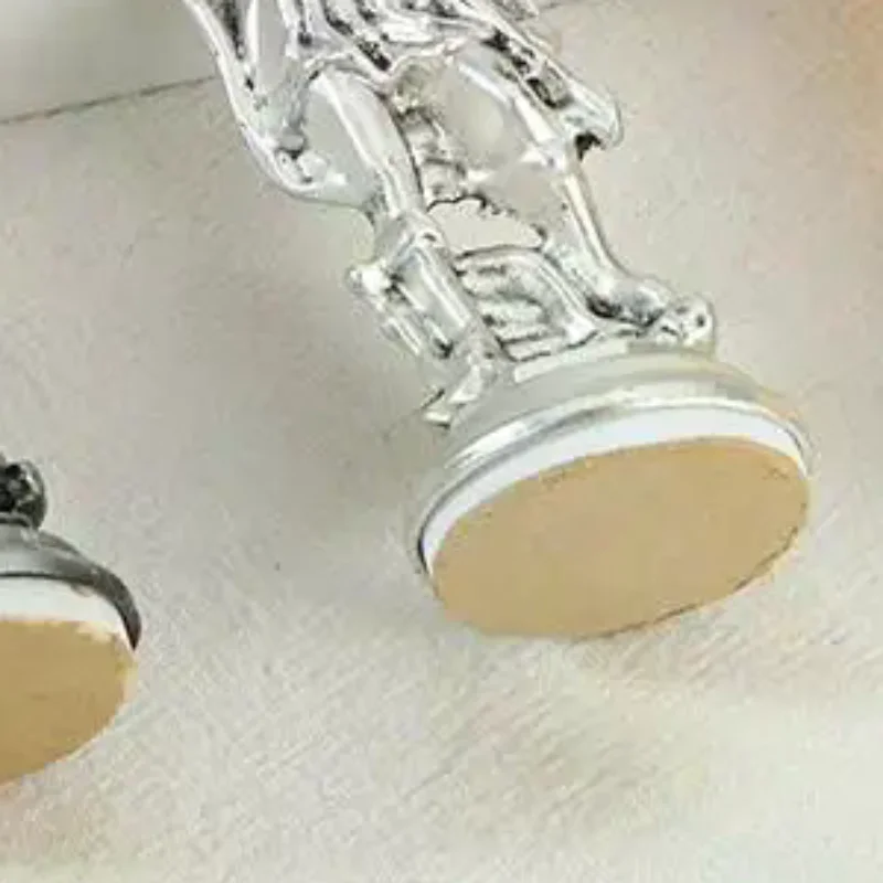 Figurine de Saint Michel, l'archange vainquant Satan, statues de gardiens en alliage de zinc, artisanat pour la décoration de la maison, de la salle ou de la table