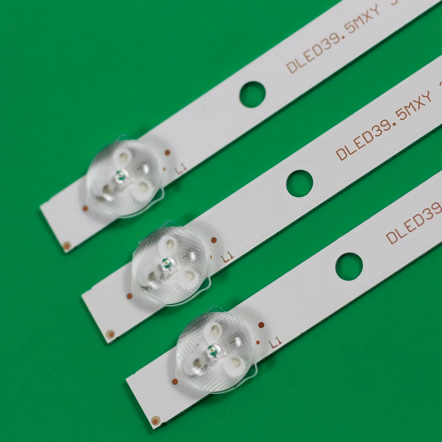 قضبان مصابيح LED للتلفزيون لـ DLED39.5MXY 3X8 0004 2017-07-26 M2-395 M200/A4/H JH-385LB-3x8-JY أنظمة K40DLM7F k40dlm8fs 40d5ft2c