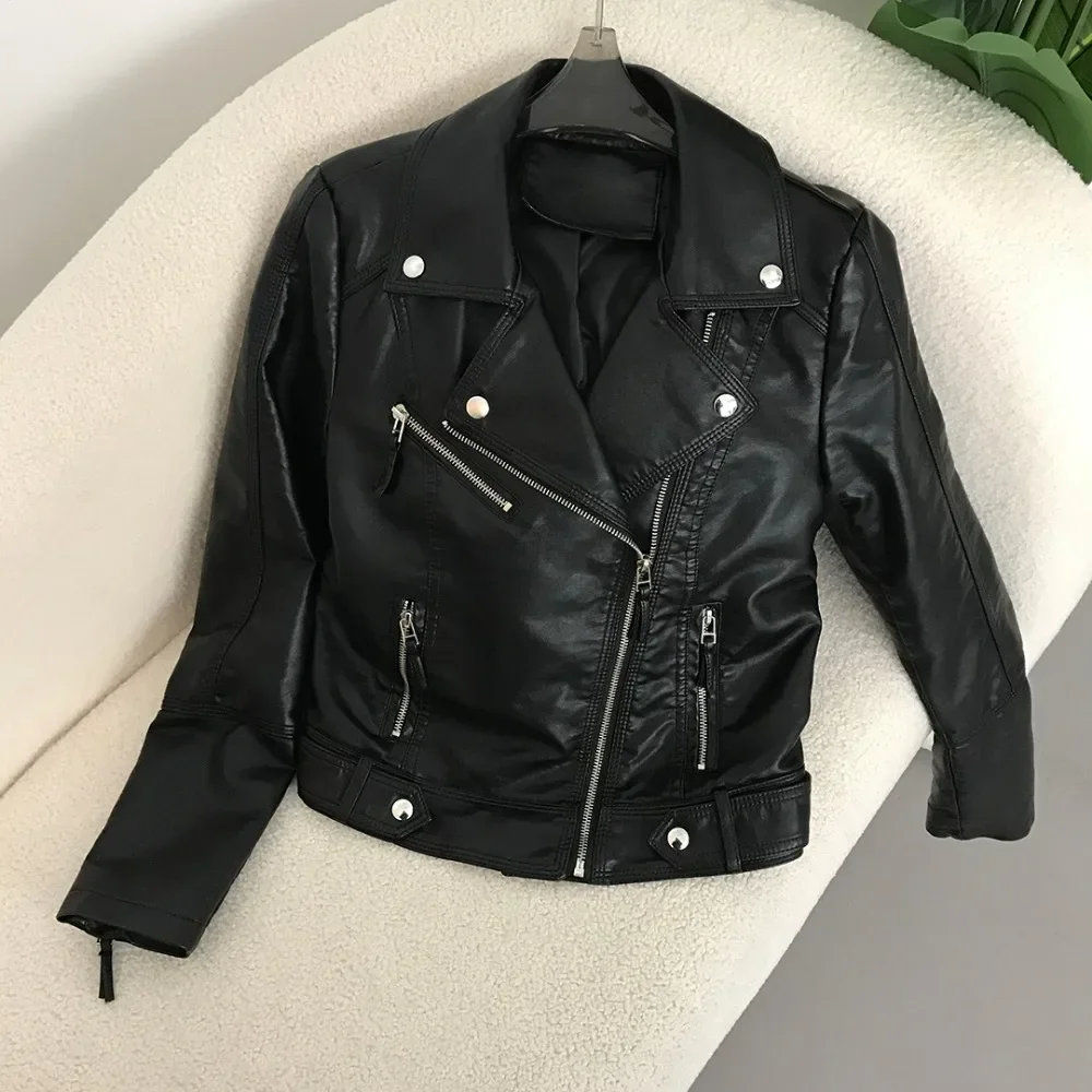 Donna 2025 Colletto rovesciato Autunno Pu Giacca in ecopelle Cappotto morbido con cerniera per moto Cappotti da motociclista slim femminili Basic Streetwear